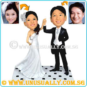 Custom 3D Big Size Fashionable Wedding Couple Figurines